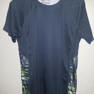 😍Boy's XL T-shirt 18-20